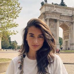 Jessica Clements - avatar