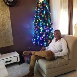 John Ntambwe - avatar